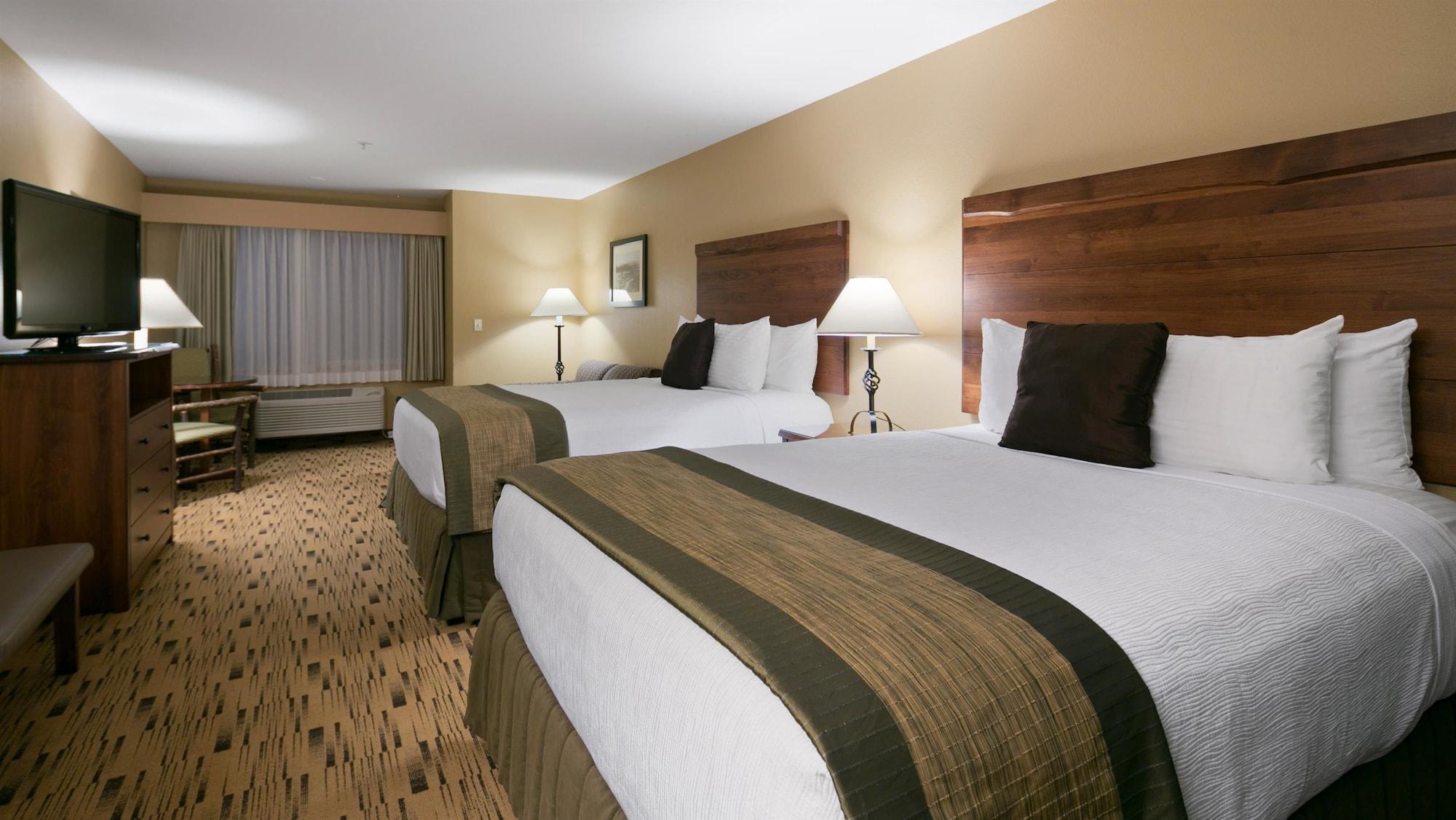 Best Western Plus Columbia River Hotel 3*